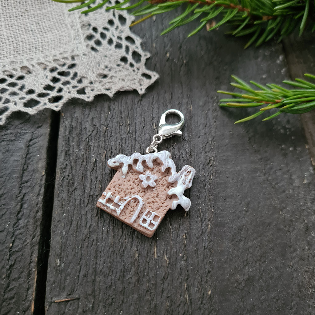 Gingerbread house #3 - handmade stitch marker