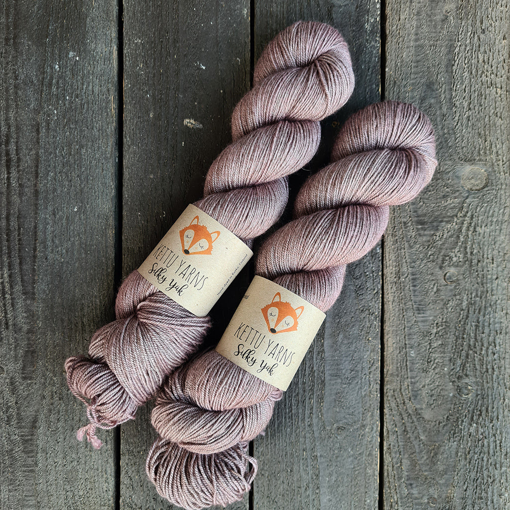 Kettu Yarns - Silky Yak - Fig - 100 g