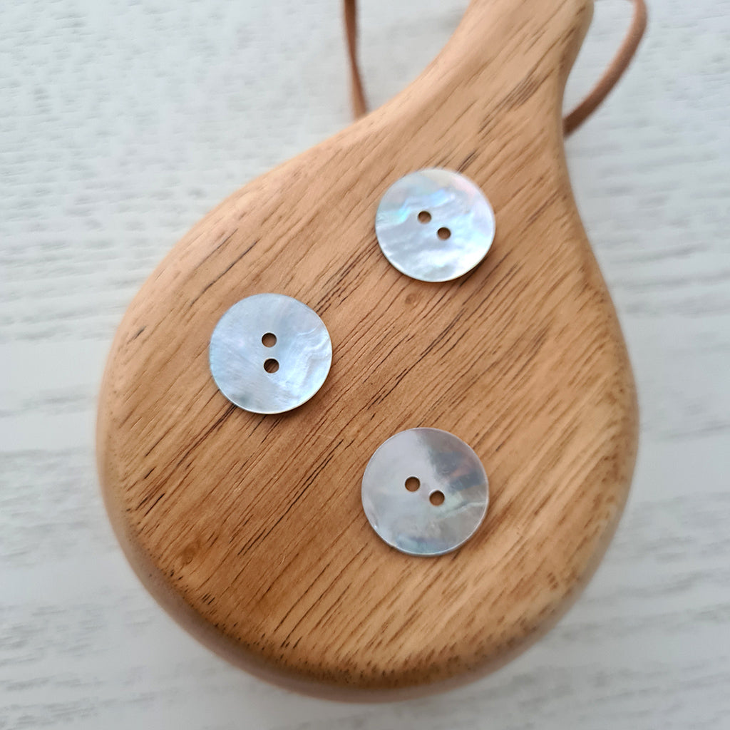 Shell button - 17.5 mm