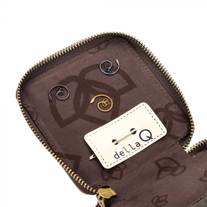 della Q Canvas Mini Zip Square tarvikekotelo