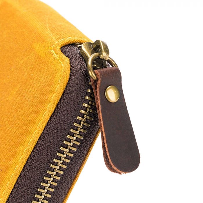 della Q Canvas Mini Zip Square tarvikekotelo