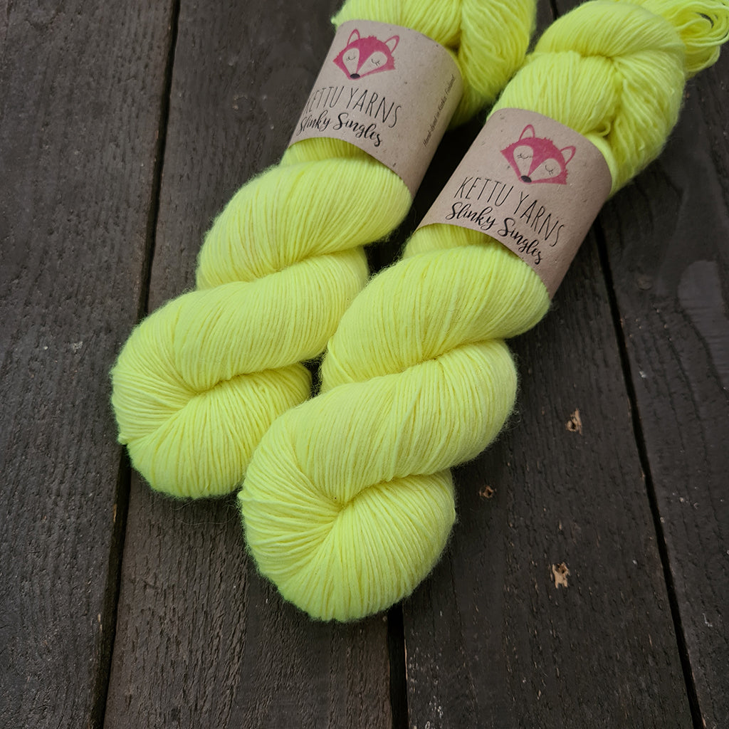 Kettu Yarns - Slinky Singles - Soft Neon Yellow - 100 g