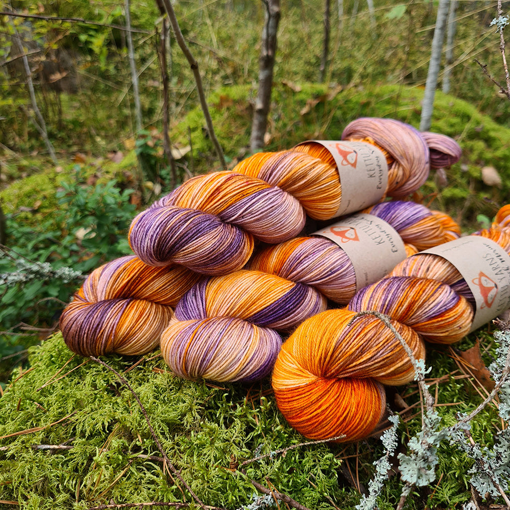 Kettu Yarns Kuukausiväri - Everyday Sock Merino - Cozy October - 100 g