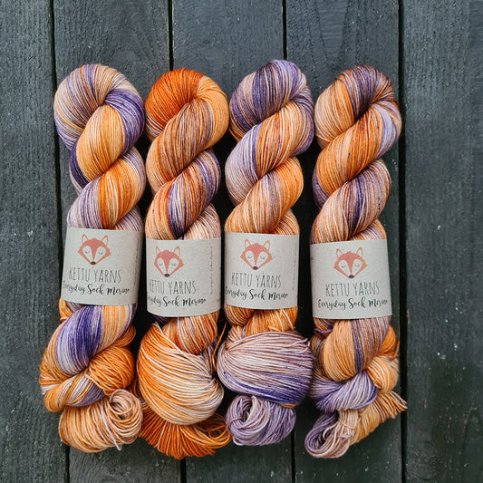 Kettu Yarns Kuukausiväri - Everyday Sock Merino - Cozy October - 100 g