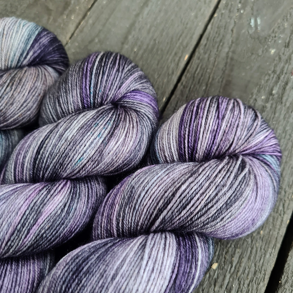 Kettu Yarns Kuukausiväri - Everyday Sock Merino - Moody November - 100 g