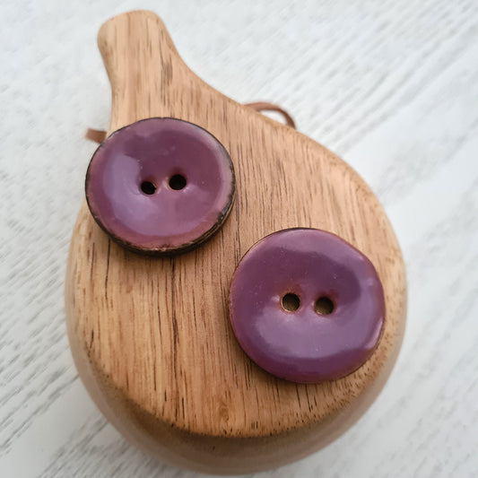 Coconut button - grape - 34 mm